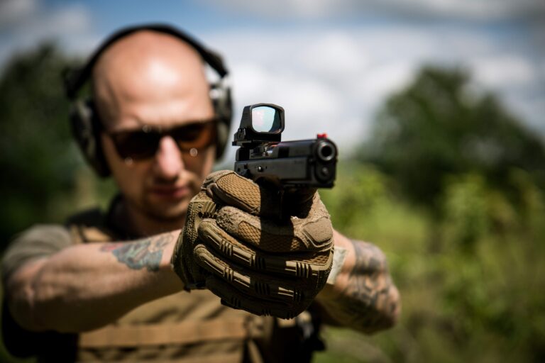 EARMOR Flagship: The M300T Electronic Earmuffs – The Standard for “Double Protection” in Indoor Ranges